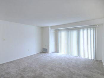 Cub Hill Apartment Living Room in Parkville Maryland